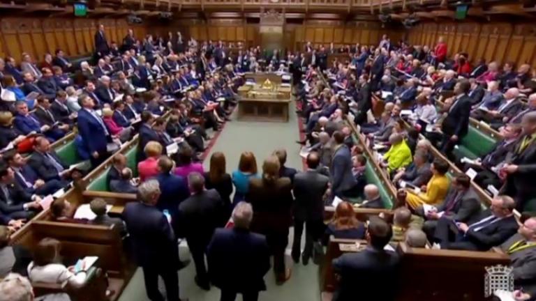  Brexit: Απορρίφθηκαν από το κοινοβούλιο και οι οκτώ προτάσεις που είχαν τεθεί σε ψηφοφορία