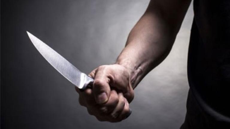 Επίθεση με μαχαίρι δέχτηκε μια γυναίκα στο Παλαιό Φάληρο και αυτό έγινε γνωστό μέσω ανάρτησης στο Facebook