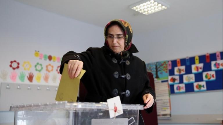 Βάφονται με αίμα οι εκλογές στην Τουρκία 