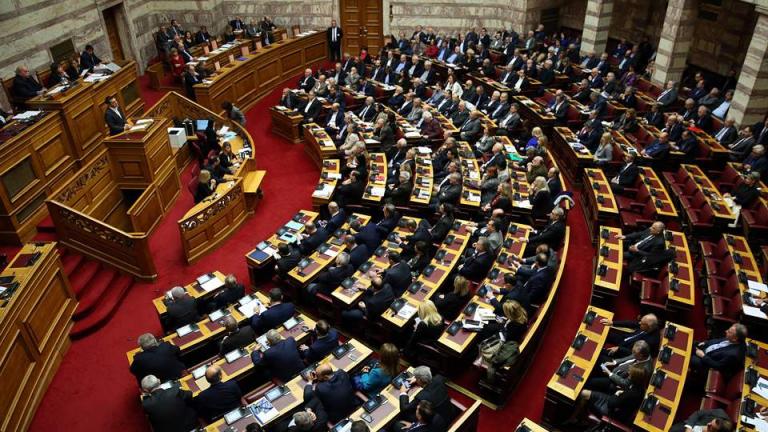 Βουλή: Αντιπαράθεση για τις τροπολογίες που αφορούν τις ευρωεκλογές