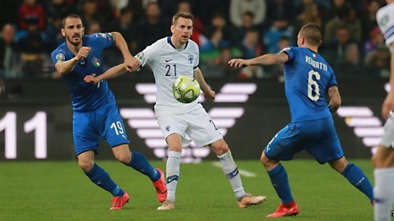 Ιταλία και Βοσνία ξεκίνησαν με νίκες