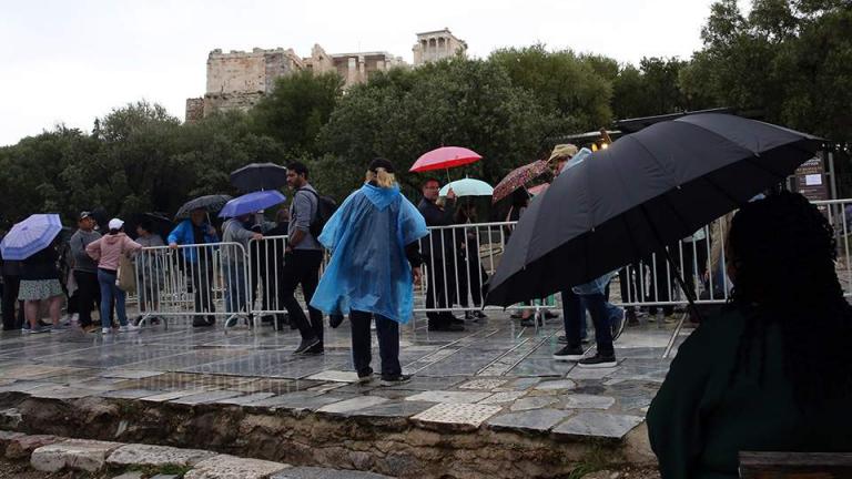 Καιρός (13/04): Βροχές, καταιγίδες και σκόνη 