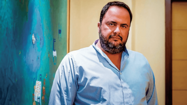 Οι παρουσιαστές στο κανάλι του Μαρινακη  