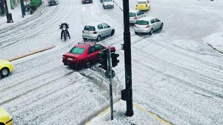 Επτακόσιοι κεραυνοί έπεσαν σήμερα στην Αττική και 11.000 σε όλη την Ελλάδα-Ο καιρός της Τρίτης (16/4)