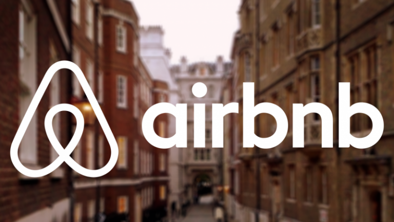 Airbnb: Σάλος με το διαμέρισμα που είχε τοποθετηθεί «κρυφή» κάμερα