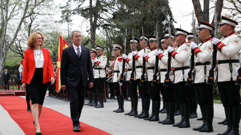 Σκόπια: Ύποπτες συναντήσεις με Τούρκους υπουργούς μια μέρα μετά την... «ιστορική» επίσκεψη Τσίπρα! (ΦΩΤΟ)