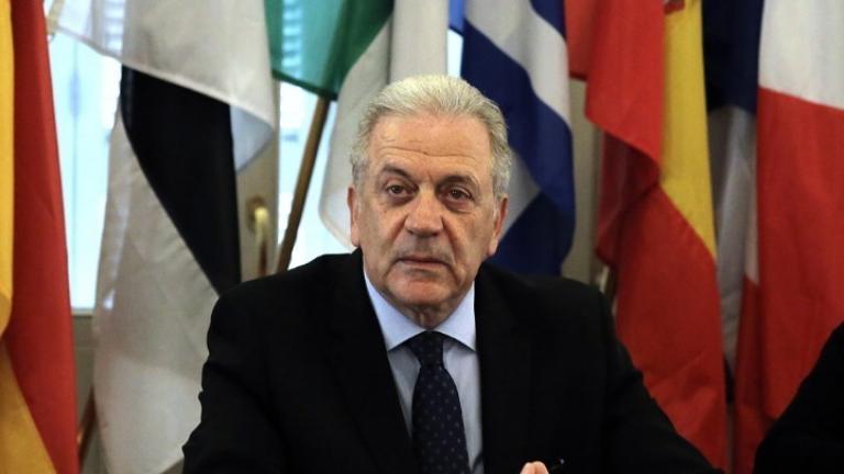 Δ. Αβραμόπουλος: «Nα τερματιστούν oι έλεγχοι στα σύνορα των κρατών που ανήκουν στον χώρο Σένγκεν»