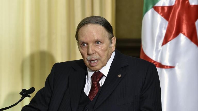 Ξεκινούν άμεσα οι συνταγματικές διαδικασίες για την απομάκρυνση του 82χρονου ηγέτη της Αλγερίας