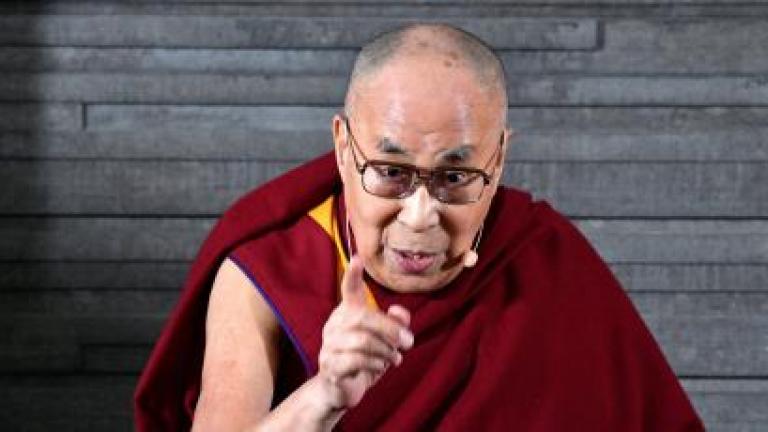 Ο Δαλάι Λάμα, ο πνευματικός ηγέτης του Θιβέτ, εισήχθη σε νοσοκομείο του Νέου Δελχί