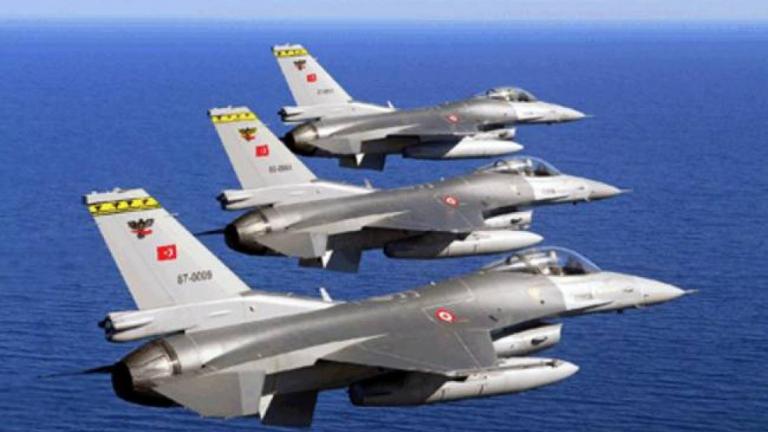 Νέες τουρκικές προκλήσεις: 43 παραβιάσεις και δύο εικονικές αερομαχίες στο Αιγαίο