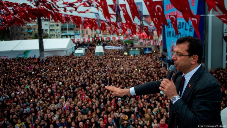 Επικίνδυνο παιχνίδι στην Κωνσταντινούπολη