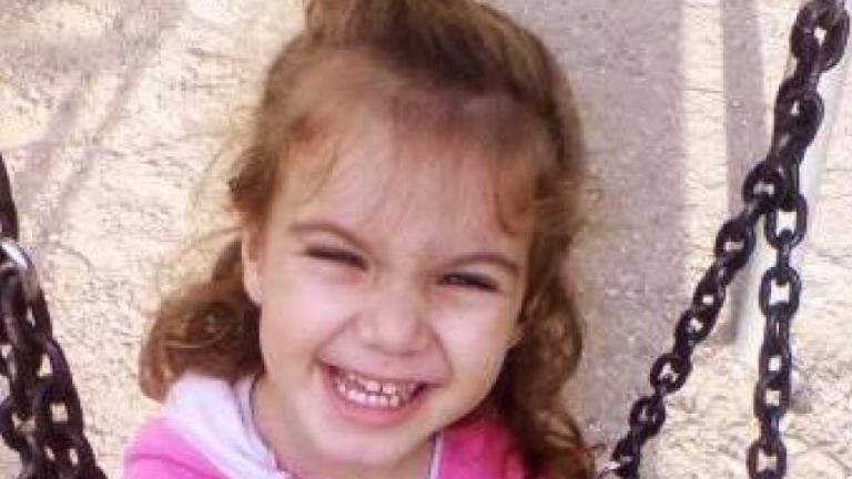 Θρήνος στην Πάτρα: Έφυγε από τη ζωή η μόλις 3,5 ετών Μαλένα Δασκαλάκη, κόρη ποδοσφαιριστή (photo)