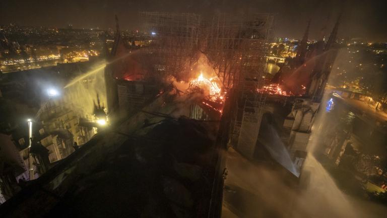 Εισαγγελέας Παρισιού: Πιθανόν από ατύχημα η πυρκαγιά στην Παναγία των Παρισίων.