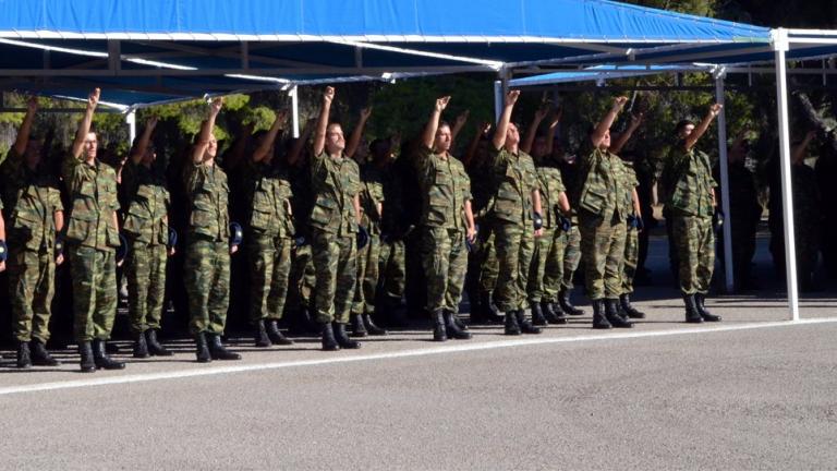 ΥΠΕΘΑ: Στη Βουλή το νέο νομοσχέδιο - Τι προβλέπει για μείωση θητείας