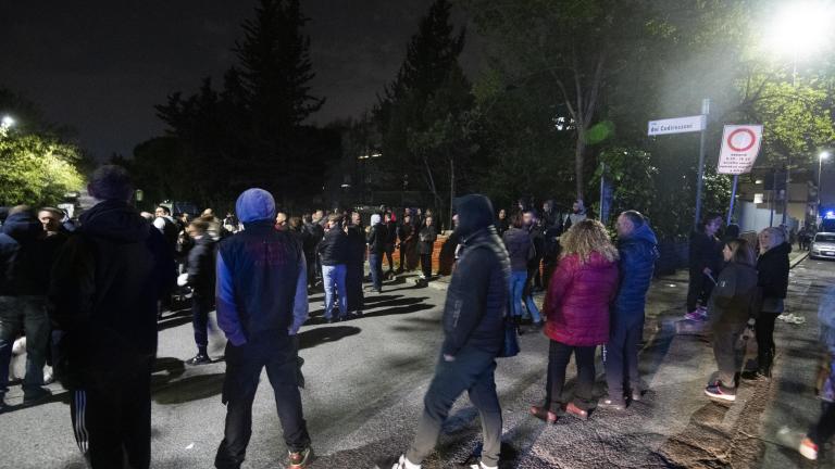 Σοβαρά επεισόδια σε προάστιο της Ρώμης κατά της εγκατάστασης Ρομά