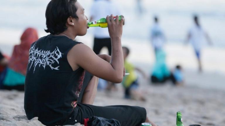 Αυξάνεται η κατανάλωση αλκοόλ παγκοσμίως - Πτωτική τάση στην Ελλάδα