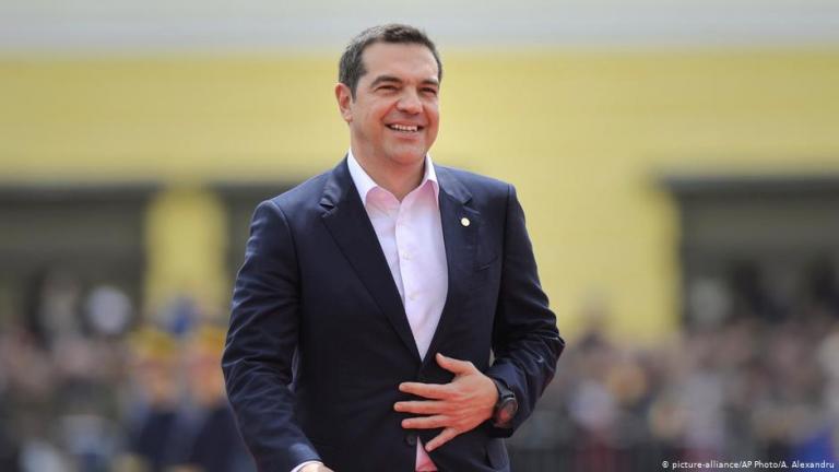 Spiegel: «Ο Τσίπρας χρειάζεται ένα θαύμα»