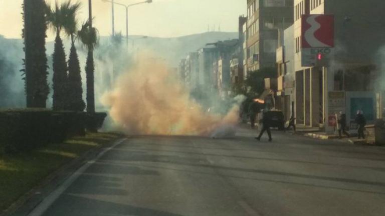 Κολωνός: Επεισόδια με μολότοφ και δακρυγόνα πριν την ομιλία Κασιδιάρη