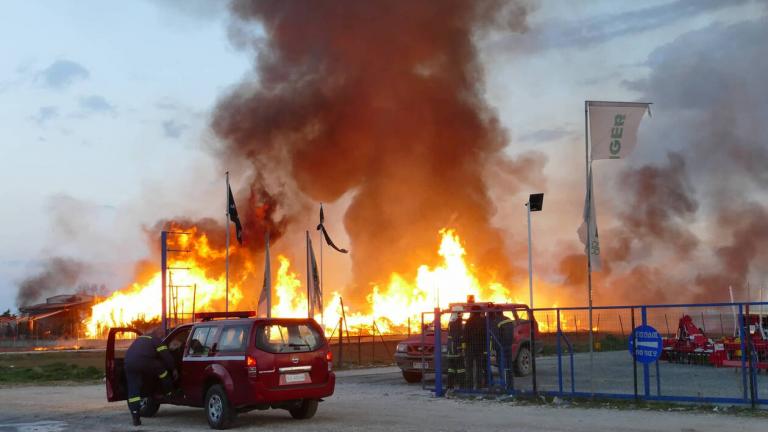 Πυρκαγιές στη Λάρισα 