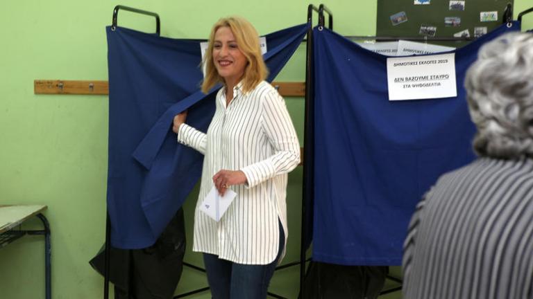 Εκλογές 2019 - Ρένα Δούρου: Να προσέλθουν οι πολίτες μαζικά στις κάλπες