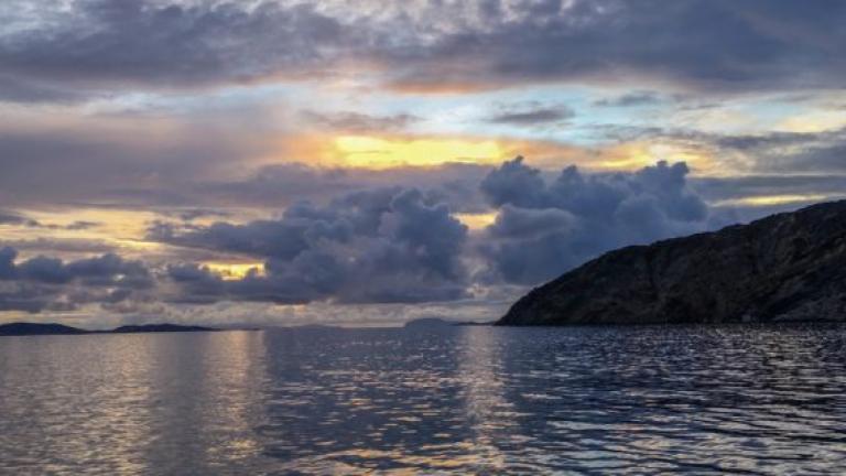 Καιρός: Ζέστη και βροχές σήμερα του Αγίου Πνεύματος