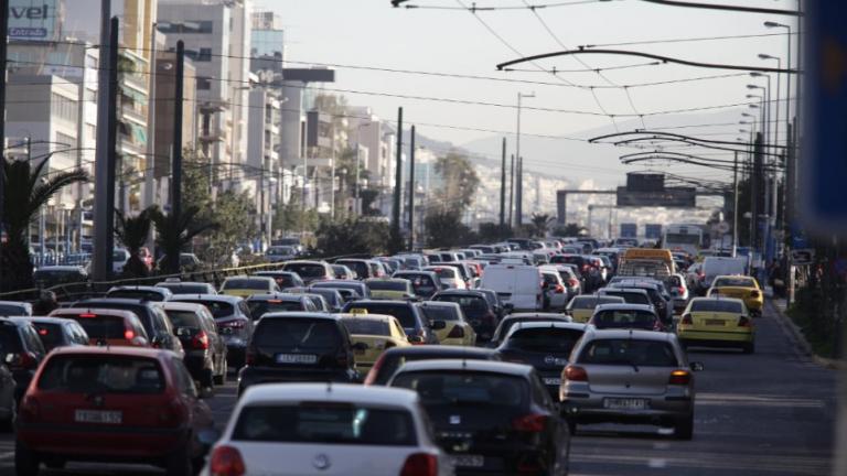 Με πολλά προβλήματα η κίνηση στην Αθήνα - Δείτε live την κίνηση