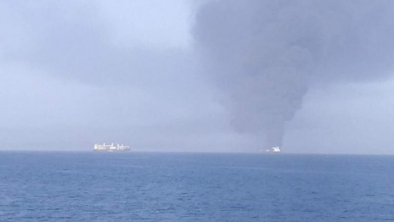 Το δεξαμενόπλοιο Front Altair βυθίστηκε μετά από επίθεση που δέχθηκε στον κόλπο του Ομάν
