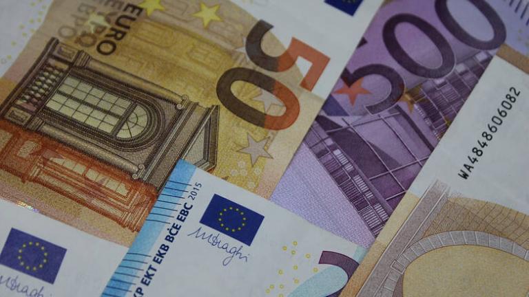 Στα 104,11 δισ. ευρώ οι ληξιπρόθεσμες οφειλές προς την εφορία