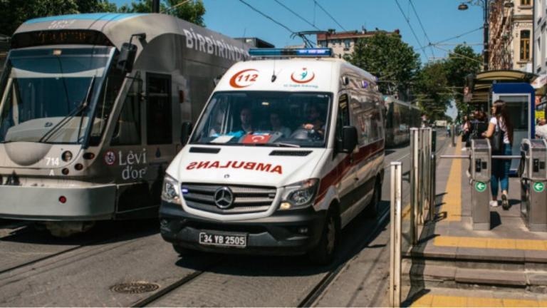 Τουρκία 14 νεκροί σε τροχαίο με μικρό λεωφορείο που μετέφερε μετανάστες
