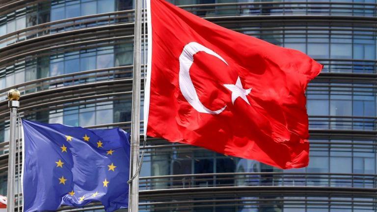 Χωρίς ουσιαστική διαφωνία ψήφισαν οι Ευρωπαίοι το κείμενο για τα μέτρα κατά Τουρκίας