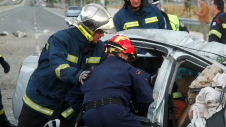 Λάρισα: Τροχαίο με δύο νεκρούς και έναν τραυματία λίγο πριν ανοίξουν οι κάλπες