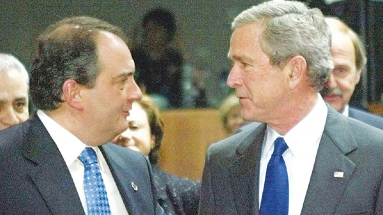 Η αλήθεια για τις συζητήσεις του Καραμανλή με τον Μπους σε πείσμα όσων διαβάλλουν τον πρώην πρόεδρο της ΝΔ