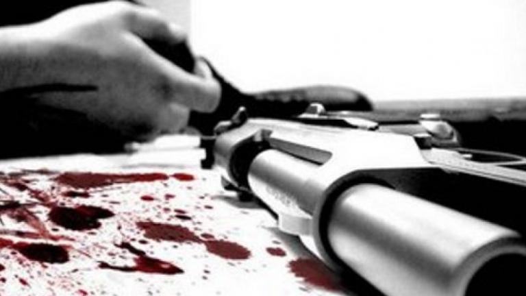 Σοκ στην Αμφίκλεια: Πήρε την καραμπίνα και πυροβολήθηκε μπροστά στη γυναίκα του
