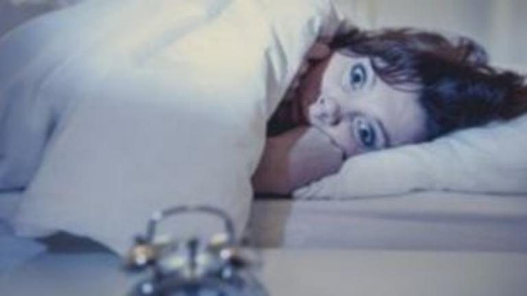 Λιγότερες από επτά ώρες ύπνου μπορεί να προκαλέσουν βλάβες στην ψυχική και σωματική υγεία