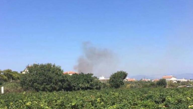 Φωτιά τώρα:  Μεγάλη φωτιά στον οικισμό του Αγίου Σεραφείμ στην Αρτέμιδα (Λούτσα) κοντά σε σπίτια