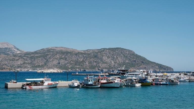 Κάρπαθος: Εφτά τουρίστες τραυματίες σε σκάφος που έπεσε σε τρικυμία