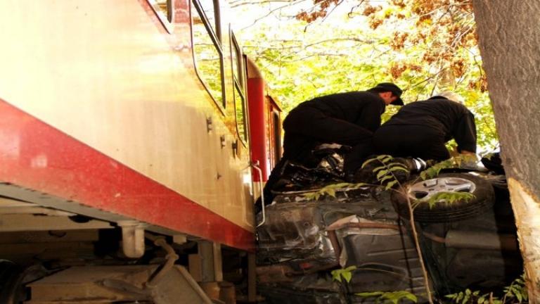 Τρένο παρέσυρε ΙΧ στο Κιλκίς - Μια νεκρή και δυο τραυματίες 