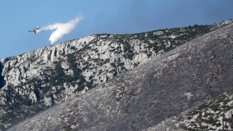 Φωτιά τώρα: Υπό μερικό έλεγχο η πυρκαγιά στον Υμηττό