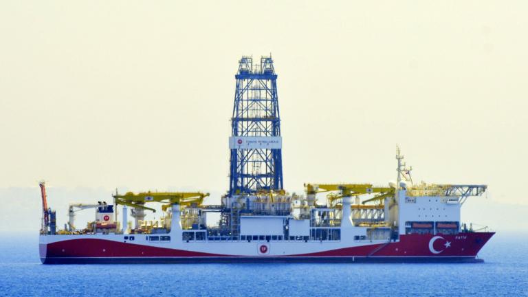 Ξεκινά τη δεύτερη παράνομη γεώτρηση ο «Πορθητής»