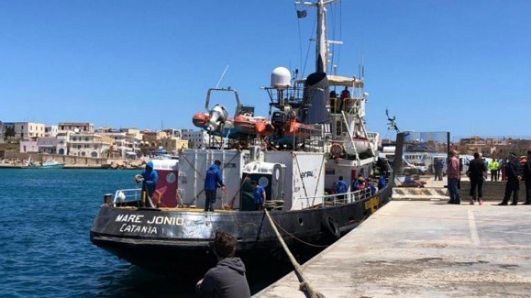 Η Ιταλία κατέσχεσε πλοίο ΜΚΟ που διέσωζε μετανάστες