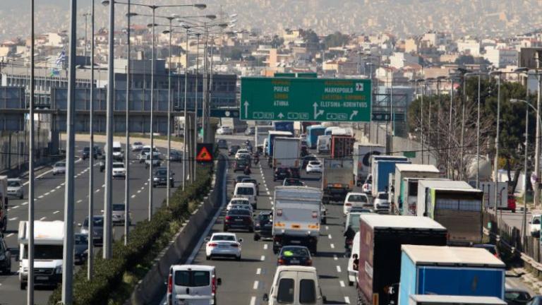 Κυκλοφοριακό χάος και μποτιλιαρίσματα στους δρόμους της Αθήνας - Δείτε live την κίνηση