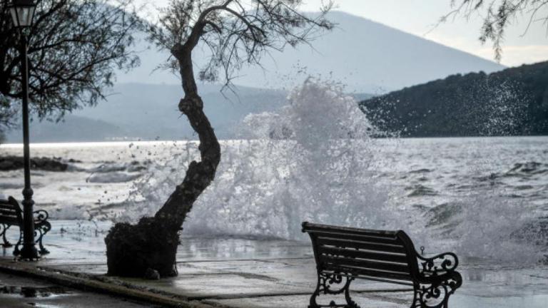 Καιρός: Βοριάδες 7 έως 8 μποφόρ και 32 βαθμούς θερμοκρασία για σήμερα Δευτέρα