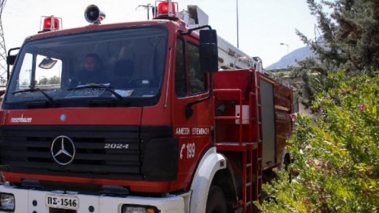 Πυρκαγιά τώρα στην Περαχώρα Κορινθίας