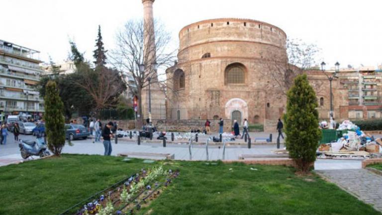Θεσσαλονίκη: συλλήψεις ατόμων που διαμένουν παράνομα στη χώρα έγιναν χθες, κατά τη διάρκεια αστυνομικής επιχείρησης στο κέντρο της Θεσσαλονίκης, από αστυνομικούς των Υπηρεσιών της Διεύθυνσης Αλλοδαπών Θεσσαλονίκης σε συνεργασία με τις Διευθύνσεις Αστυνομί