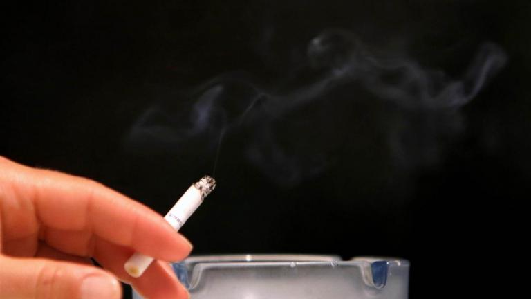 Πρώην και «λάιτ» καπνιστές δεν γλιτώνουν τη ζημιά στους πνεύμονες τους