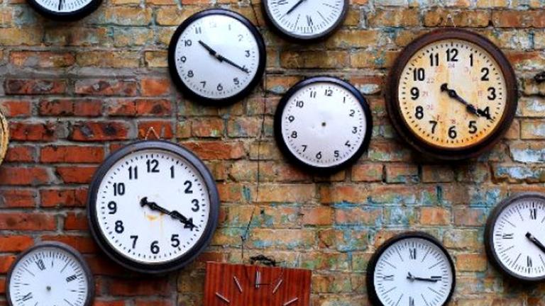 ΠΡΟΣΟΧΗ: Αλλάζει η ώρα - Μία ώρα πίσω οι δείκτες των ρολογιών