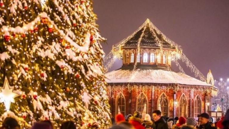 Χριστούγεννα 2019:  Δέντρο ύψους 30 μέτρων στο κέντρο του Βουκουρεστίου