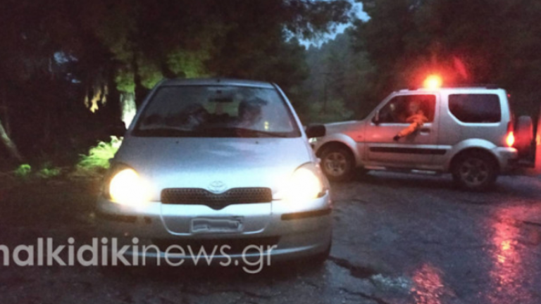 Κακοκαιρία - Χαλκιδική: Γυναίκα οδηγός έπεσε σε χαράδρα (φωτο)