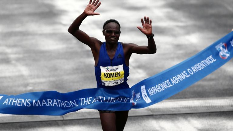 Ο Κενυάτης, Τζον Κιπκορί Κόμεν νικητής στον 37ο Αυθεντικό Μαραθώνιο της Αθήνας