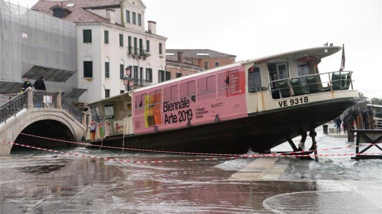 Σε κατάσταση φυσικής καταστροφής κηρύσσεται η Βενετία